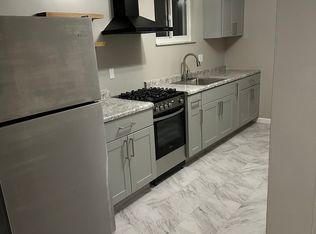 214 Grand Ave APT B, Aliquippa, PA