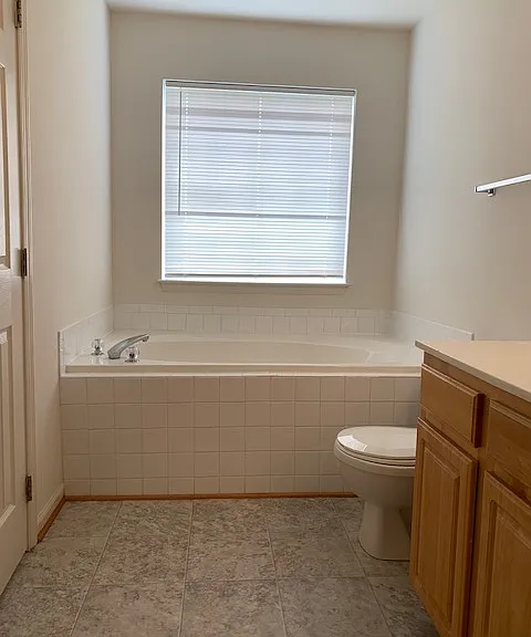 101 Merrill Ct — Photo 6