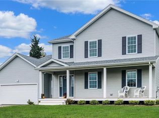 2 Josephine Dr, Charlestown, RI 02813