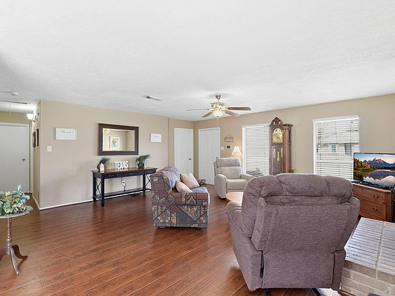 5th image of 23827 Lestergate Dr