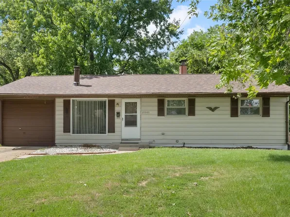 10545 Durness Dr, Saint Louis, MO 63137