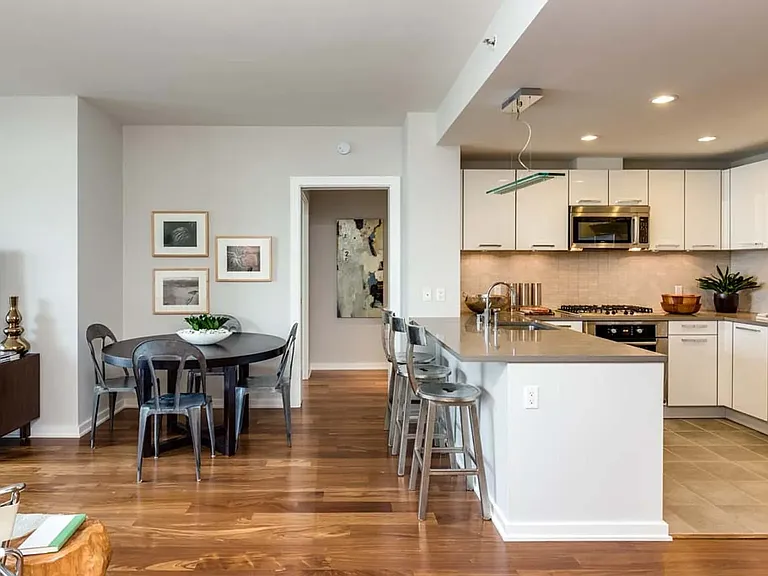 1 Hawthorne St #9C — Photo 7