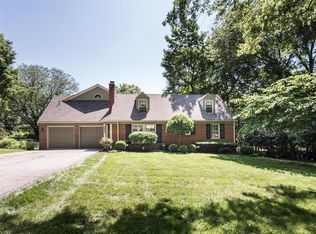 8433 Lee Blvd, Leawood, KS 66206