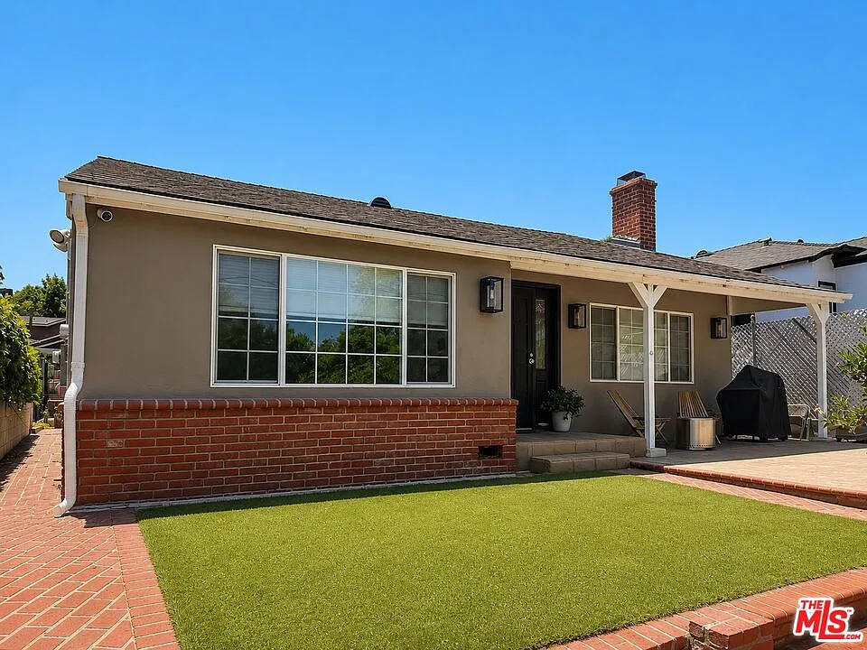 3 bed, 2.0 bath, 1593 sqft, $4,799 — Photo 2