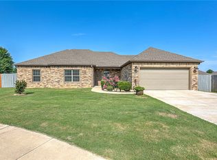 5597 E Amber Dr, Springdale, AR 72764