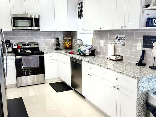 677 NW 170th Ter #677, Pembroke Pines, FL 33028