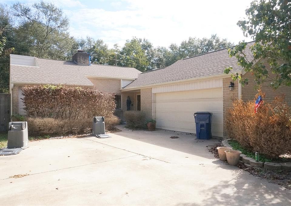 1st image of 4714 Hidden Springs Dr