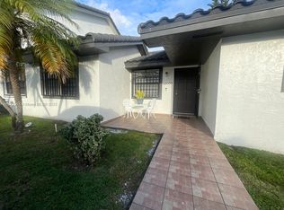 Alameda Iv West Condo, Miami, FL 33184