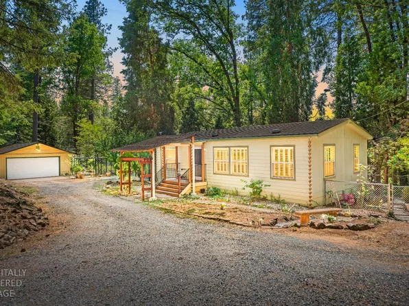12796 Blue Jay Ct, Grass Valley, CA 95949
