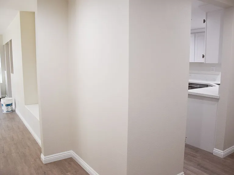 2318 E Coolidge Ave — Photo 32