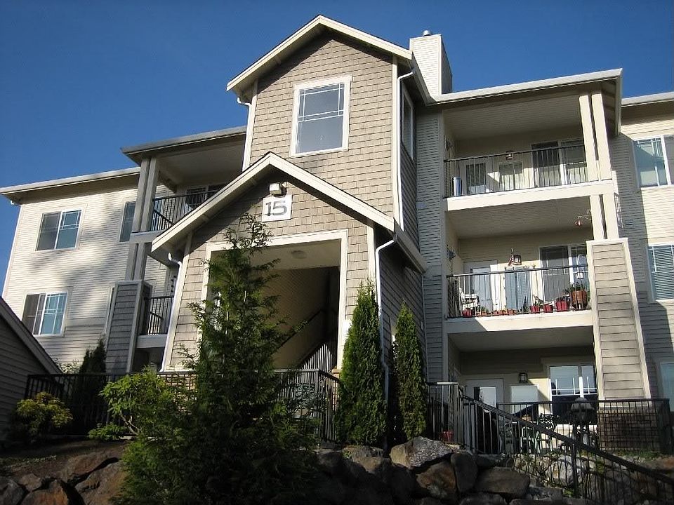 Building 15 Top Floor facing West - 2006
