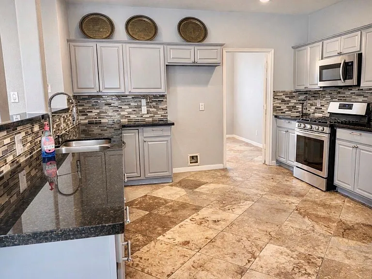 14302 Ardwell Dr — Photo 22