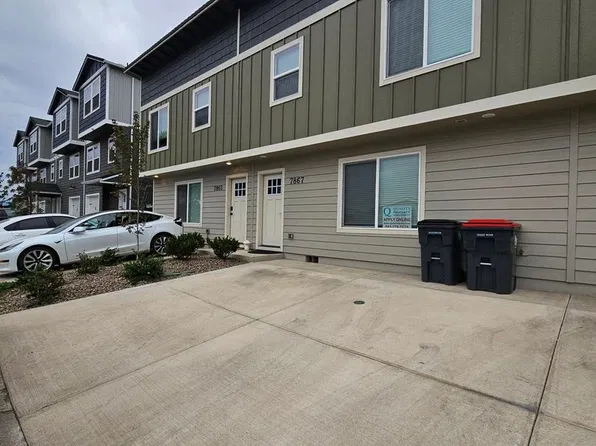 7867 Houston Loop, White City, OR 97503