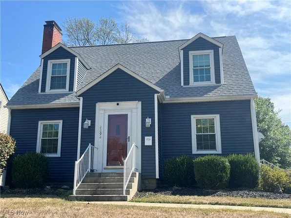 2202 Hazel Ave, Zanesville, OH 43701