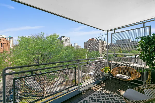 Sold by Compass | media 8