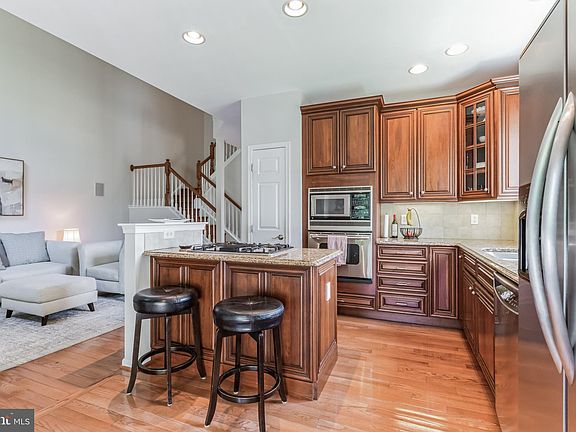 5th image of 144 Farm Meadows Ln #1