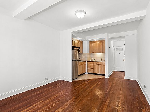 4th image of 320 E 42nd St APT 2505