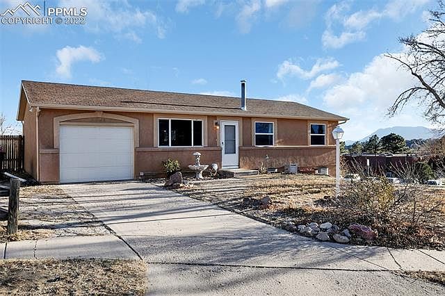 1st image of 2601 Montebello Dr W