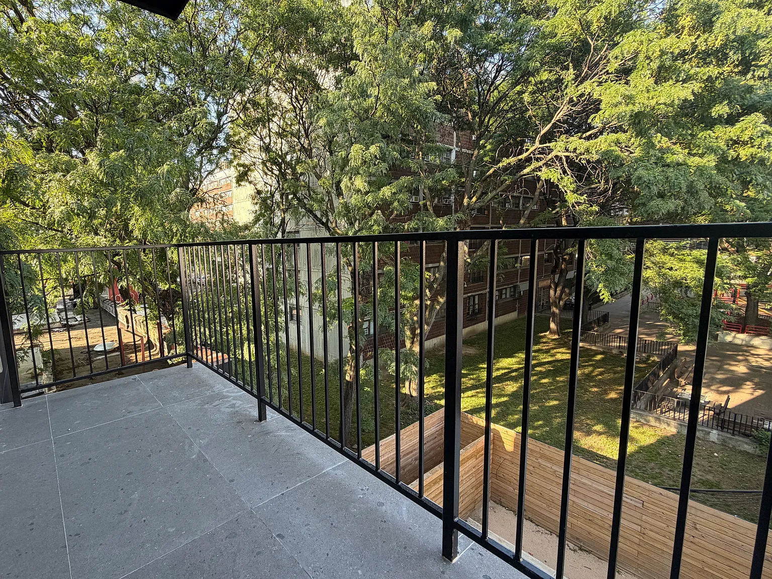 106 Graham Avenue — Photo 1