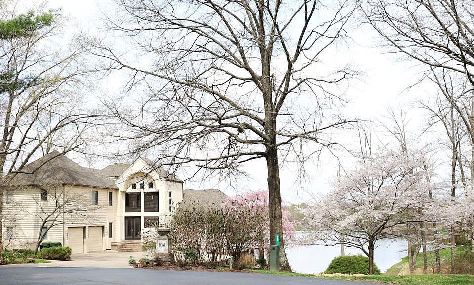 1st image of 104 Lake Indian Hills Cir