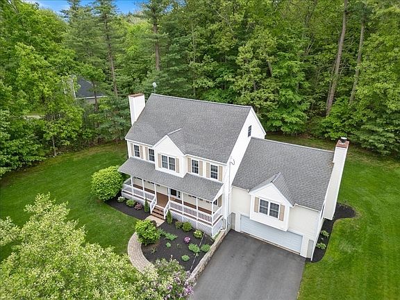 4th image of 32 W Shore Rd