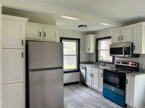519 E 9th St, Jeffersonville, IN 47130
