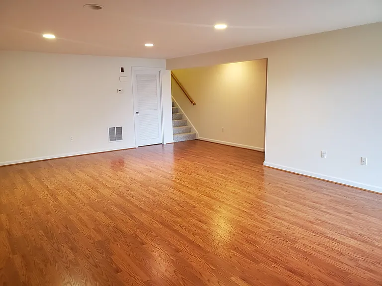 255 Rolling Hill Rd — Photo 12
