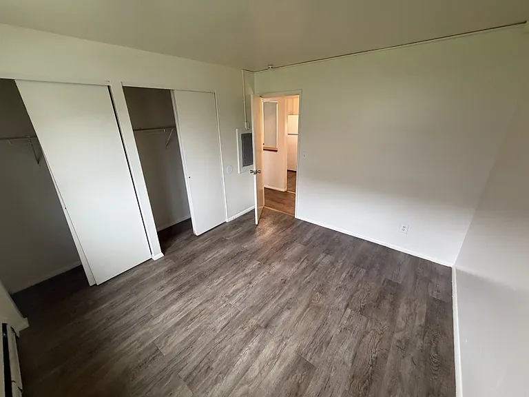 2505 Harrison Ave #4 — Photo 6