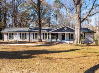 6812 Hickory Dr, Raleigh, NC 27603