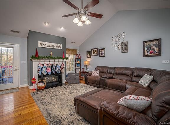 4th image of 1800 Cordia Cir