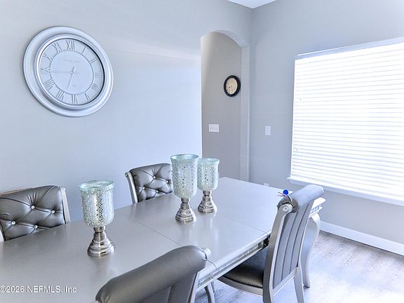 4th image of 11112 CHEROKEE COVE Drive