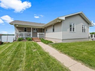 405 Main Ave, Cordova, IL 61242