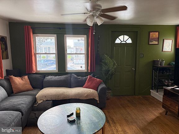 5th image of 329 Warren St