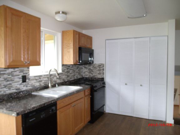 5th image of 13031 16th St NE