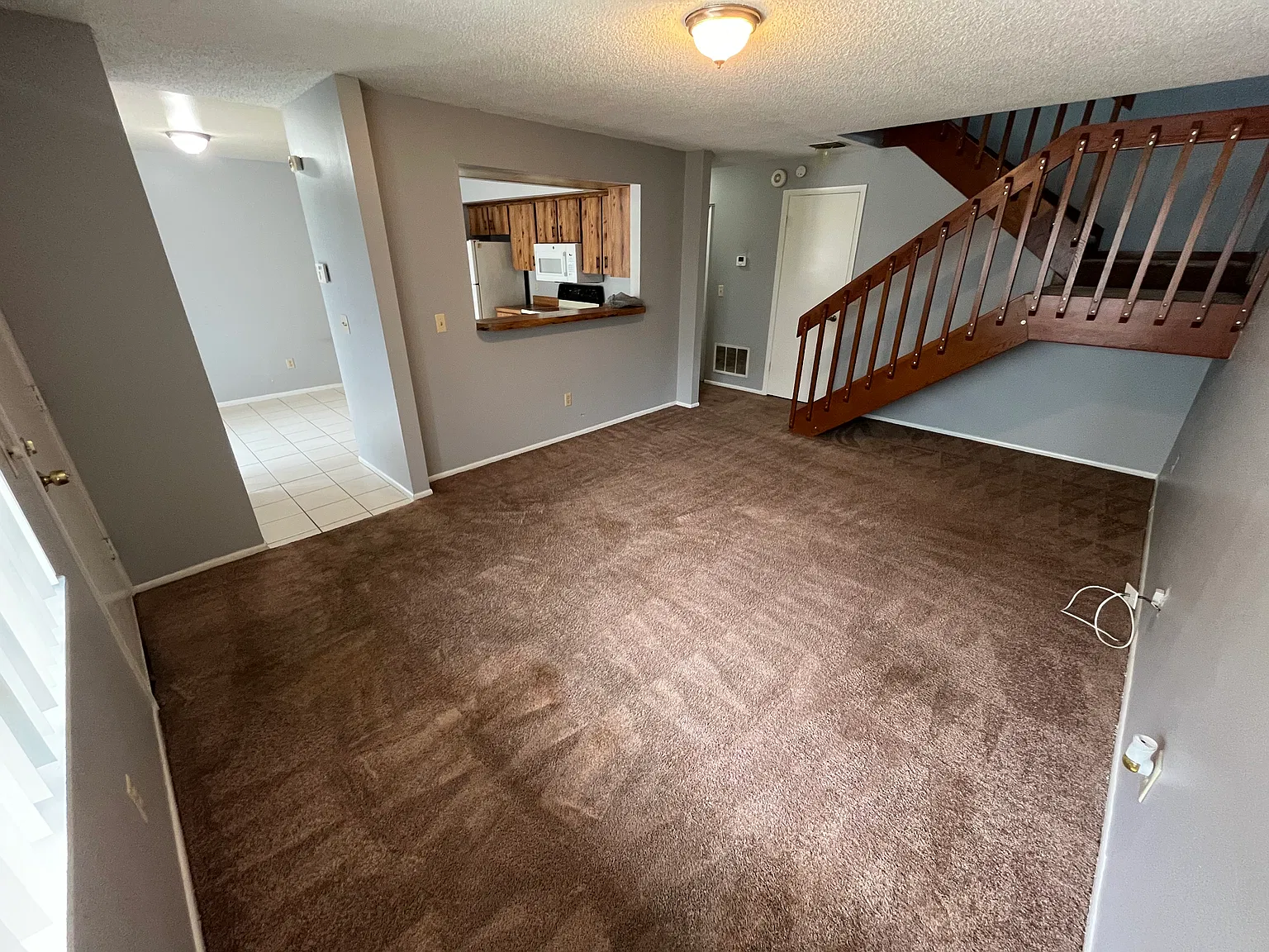 2 bed, 1.5 bath, 1061 sqft, $1,650 — Photo 1