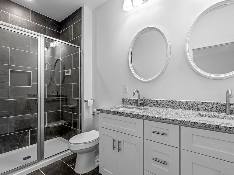 1213 N Chamberlain Ave — Photo 12