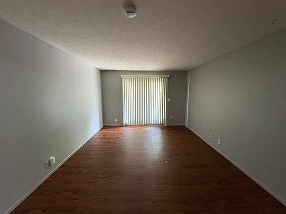 3rd image of 1905 G St #9