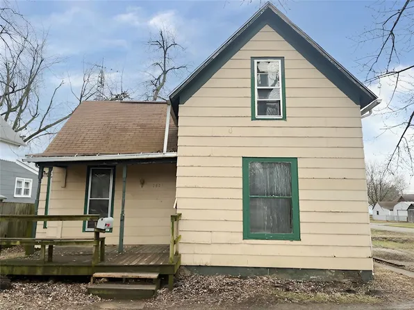 2821 Pine Ave, Mattoon, IL 61938