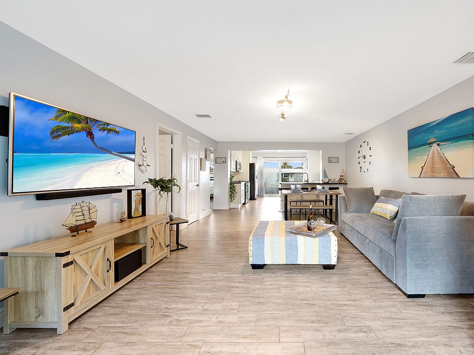 High-speed Wi-Fi and Smart TV with Google TV stream, work, and stay connected with ease.