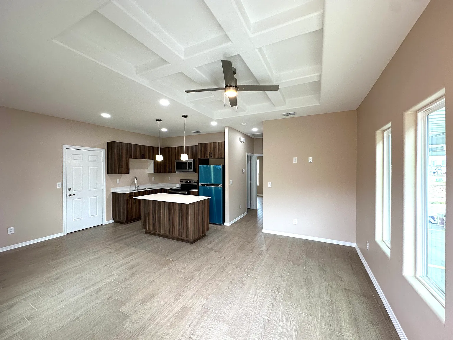 1 bed, 700 sqft, $1,025 — Photo 2