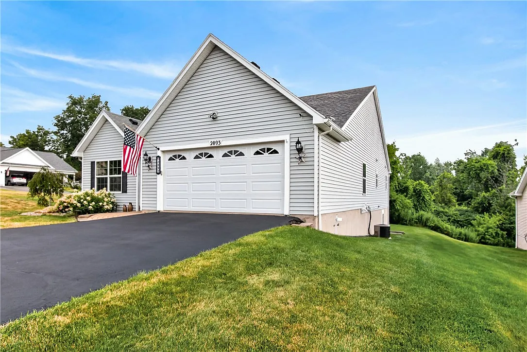 3 bed, 3.0 bath, 1785 sqft, $3,600 — Photo 3