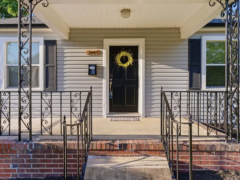 2405 Greenland Ave — Photo 7
