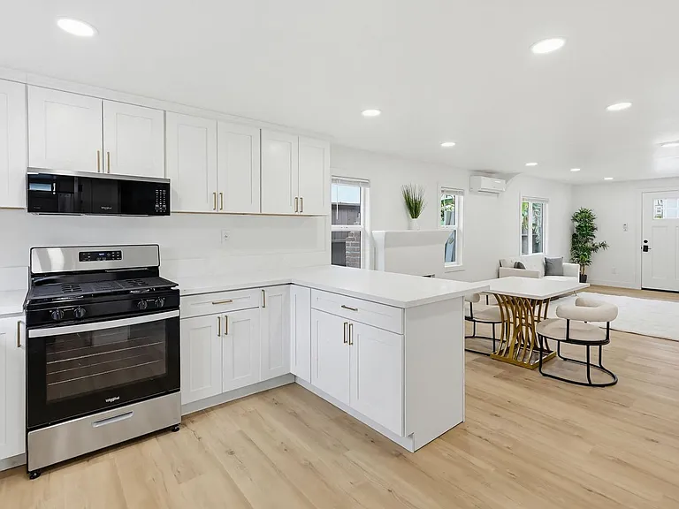 4853 Long Branch Ave — Photo 5
