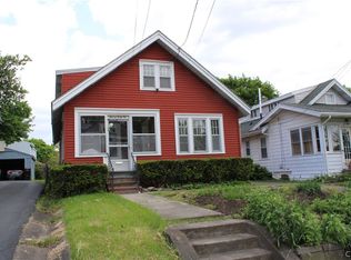 1142 N Glencove Rd, Syracuse, NY 13206