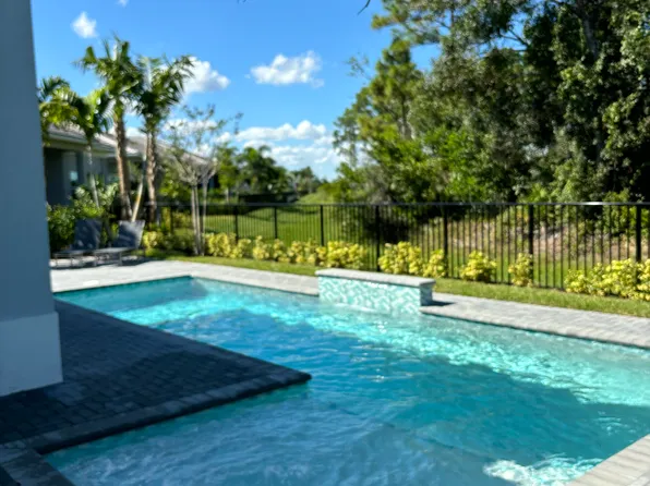 10082 Timber Creek Way, Palm Beach Gardens, FL 33412