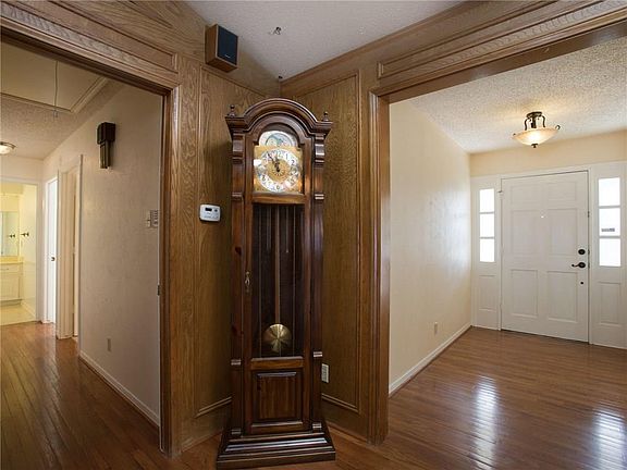5th image of 1313 Leicester St
