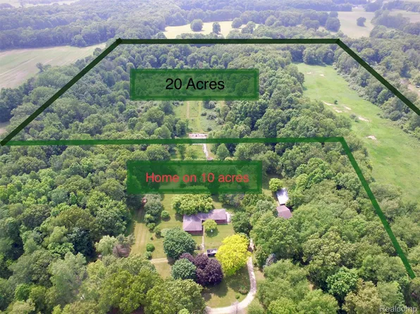 4 Arnold Rd, Gregory, MI 48137