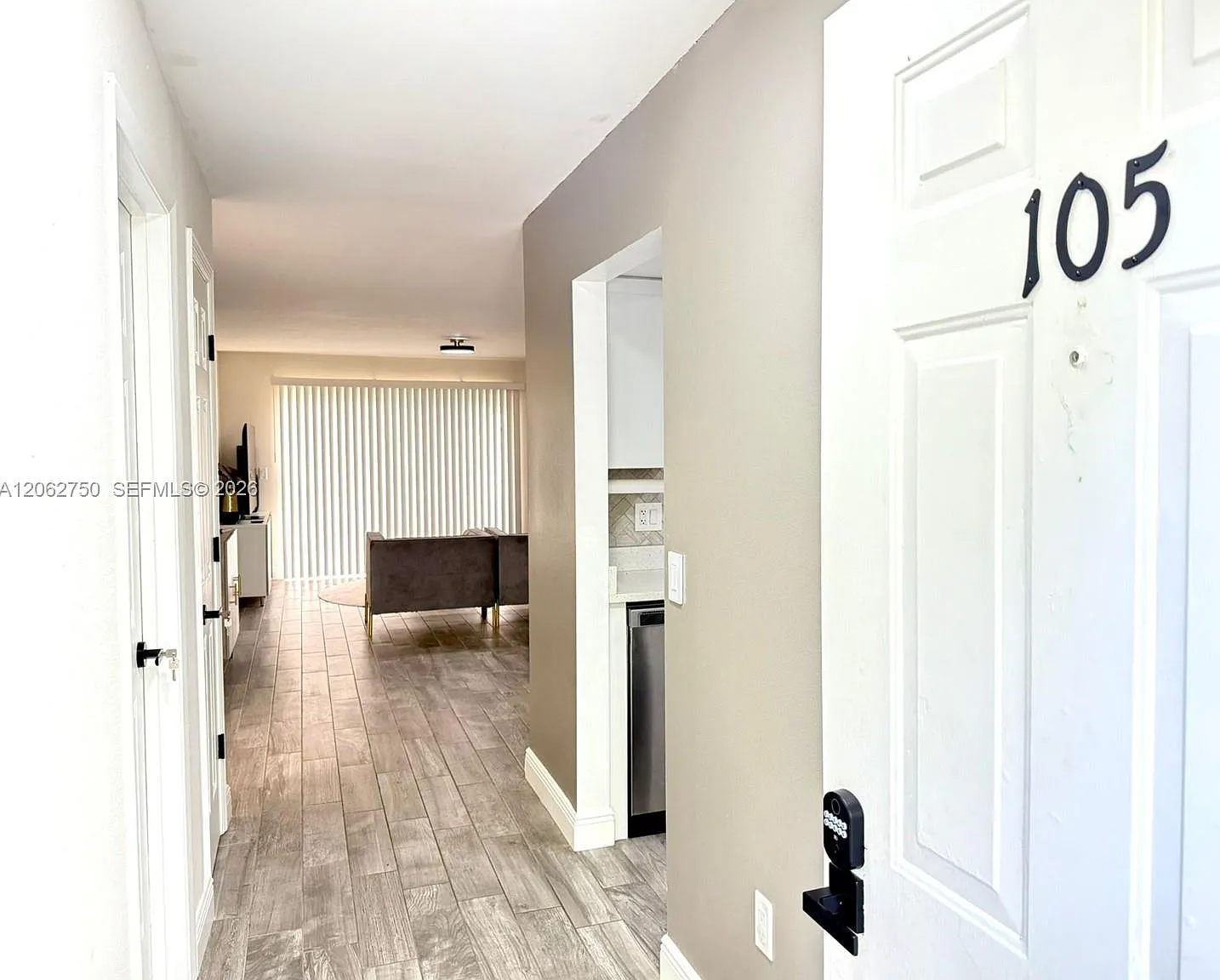 Country Lakes I Condo Phas — Photo 1