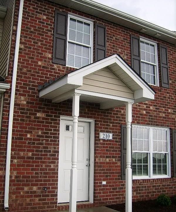 1st image of 210 Colonnade St