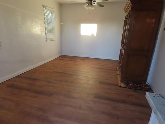 2nd image of 212 N Garrott St